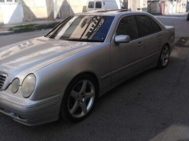Mercedes E 320, 2000 il, 3.2 L, 387 000 km
