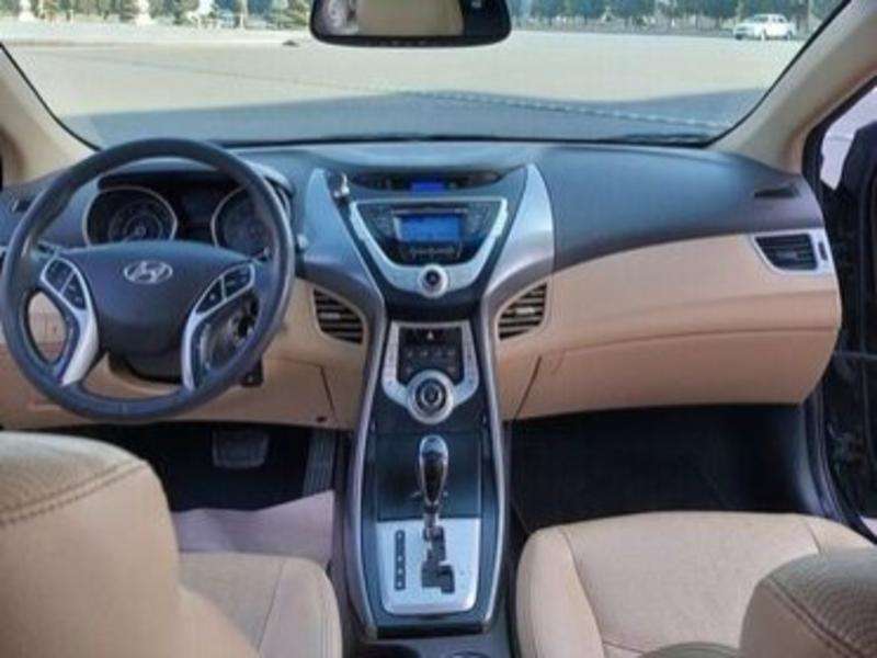 Hyundai Elantra, 2011 il, 1.8 L, 206 000 km