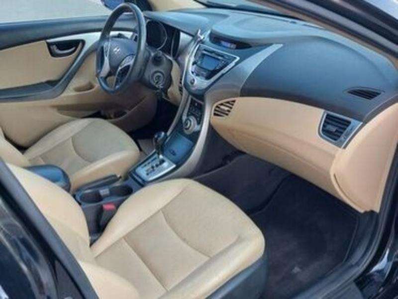 Hyundai Elantra, 2011 il, 1.8 L, 206 000 km