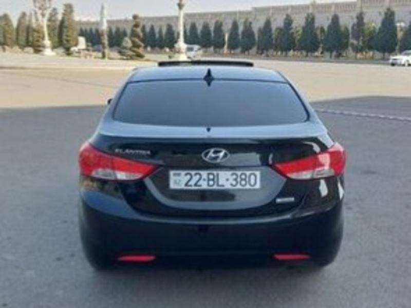 Hyundai Elantra, 2011 il, 1.8 L, 206 000 km