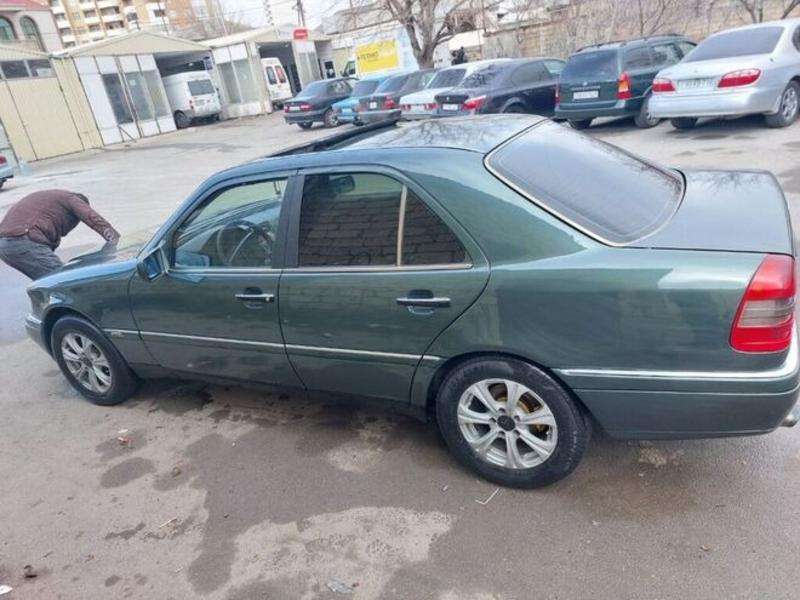 Mercedes C 180, 1994 il, 1.8 L, 260 000 km