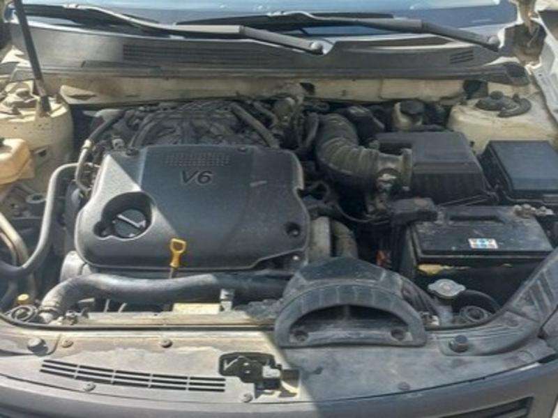 Kia Optima, 2008 il, 2.7 L, 297 000 km