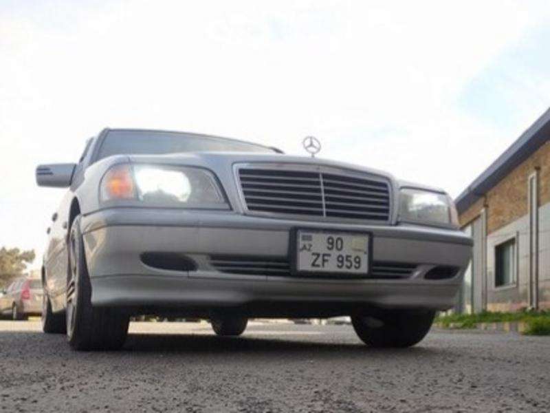 Mercedes C 200, 1997 il, 2.0 L, 391 700 km