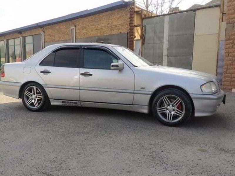 Mercedes C 200, 1997 il, 2.0 L, 391 700 km