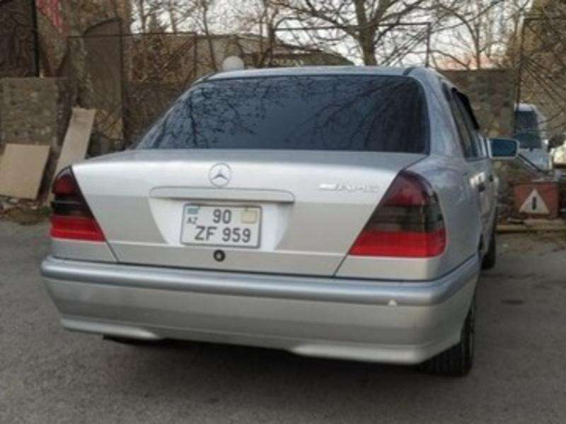 Mercedes C 200, 1997 il, 2.0 L, 391 700 km