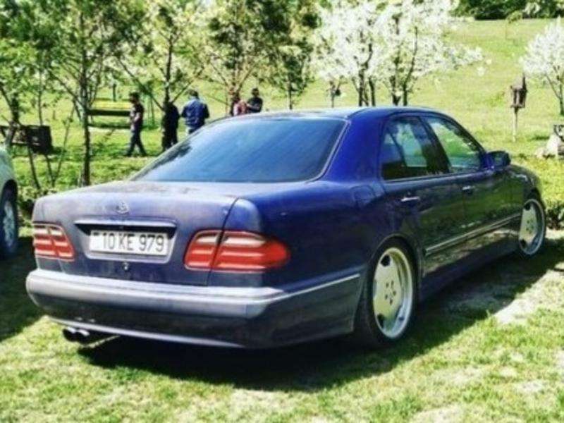 Mercedes E 200, 2000 il, 2.0 L, 375 000 km