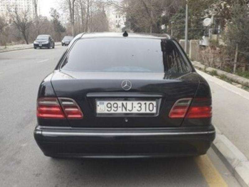 Mercedes E 220, 2000 il, 2.2 L, 516 645 km