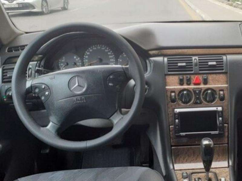 Mercedes E 220, 2000 il, 2.2 L, 516 645 km