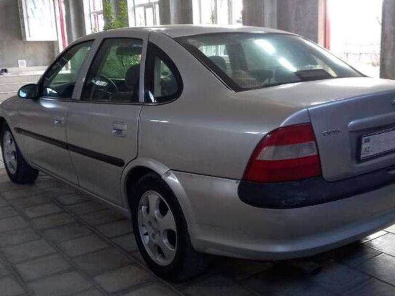 Opel Vectra, 1997 il, 1.8 L, 300 000 km