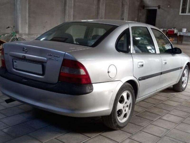 Opel Vectra, 1997 il, 1.8 L, 300 000 km