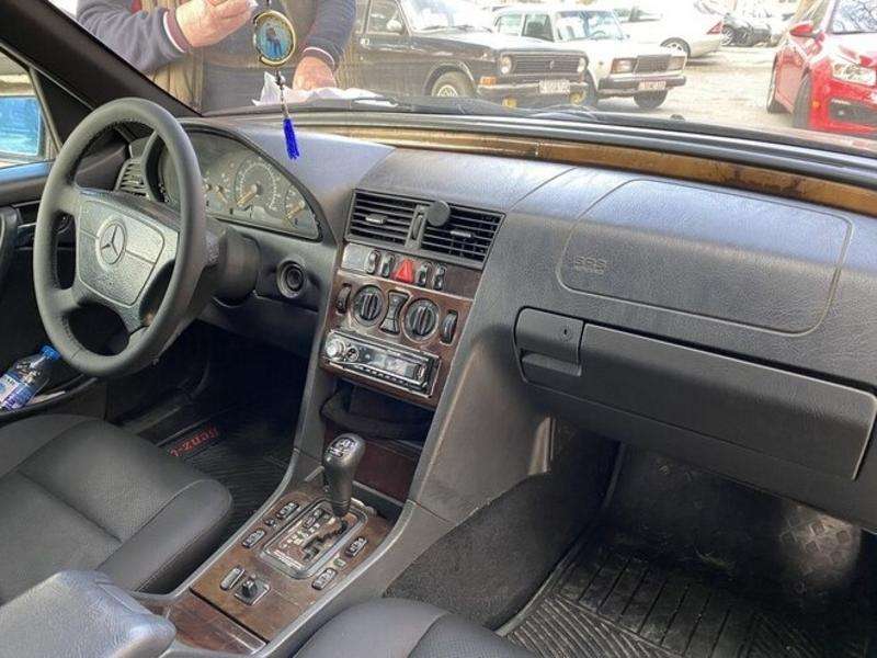 Mercedes C 230, 1999 il, 2.3 L, 217 000 km