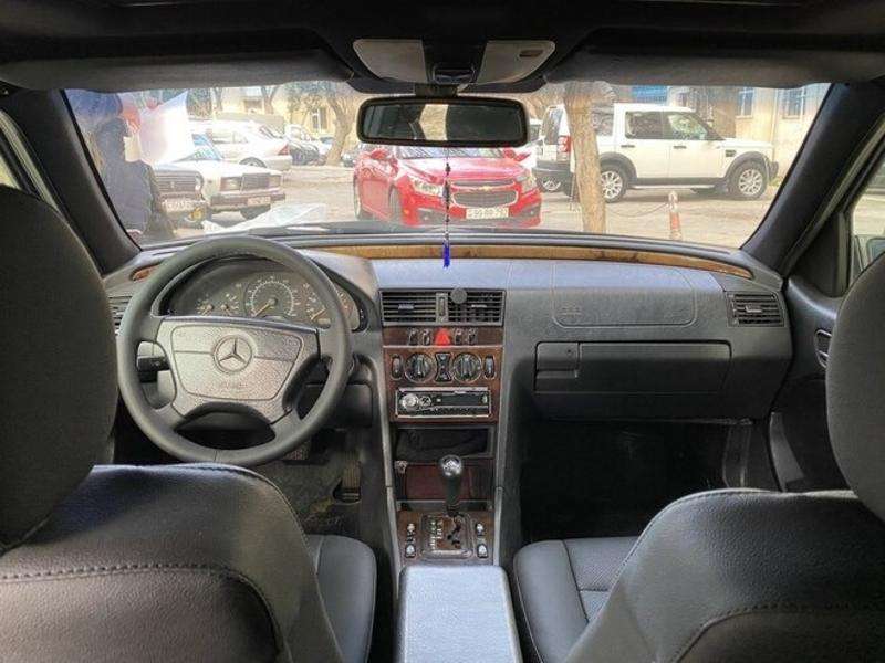 Mercedes C 230, 1999 il, 2.3 L, 217 000 km