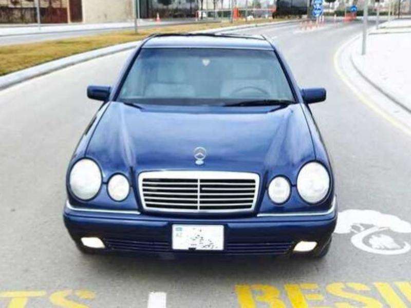 Mercedes E 230, 1996 il, 2.3 L, 360 000 km