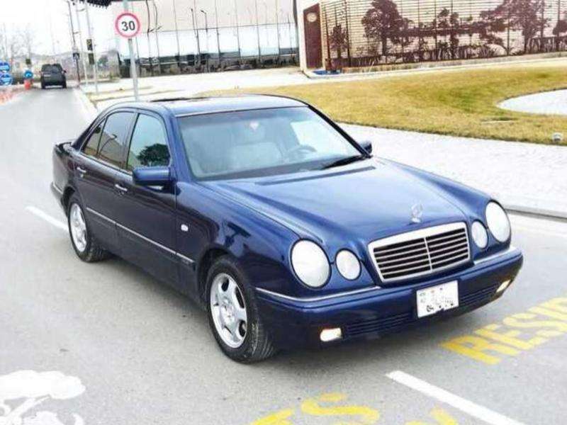 Mercedes E 230, 1996 il, 2.3 L, 360 000 km