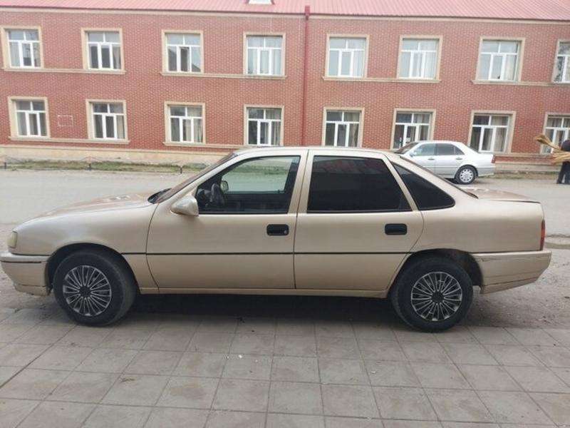 Opel Vectra, 1991 il, 1.8 L, 300 000 km