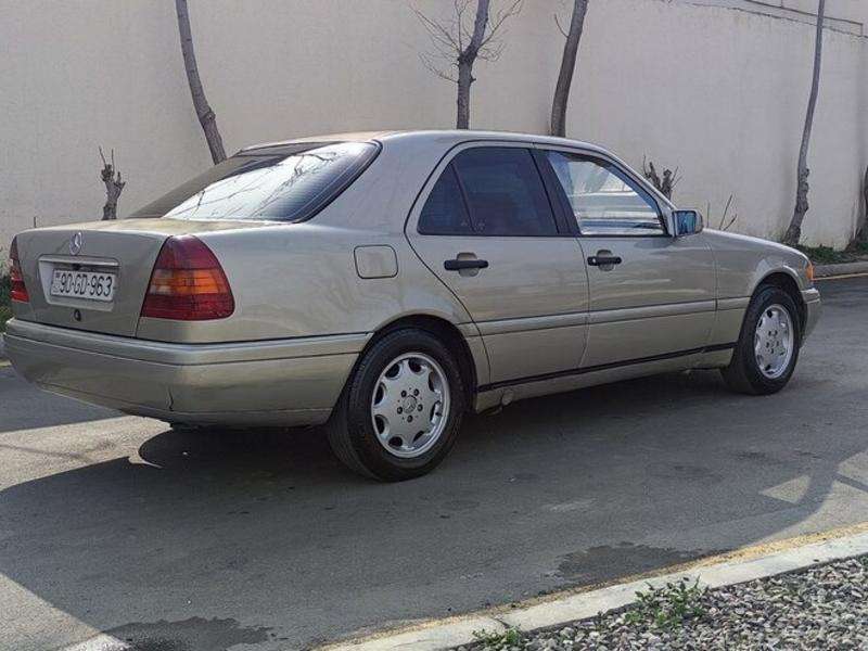 Mercedes C 200, 1993 il, 2.0 L, 738 000 km