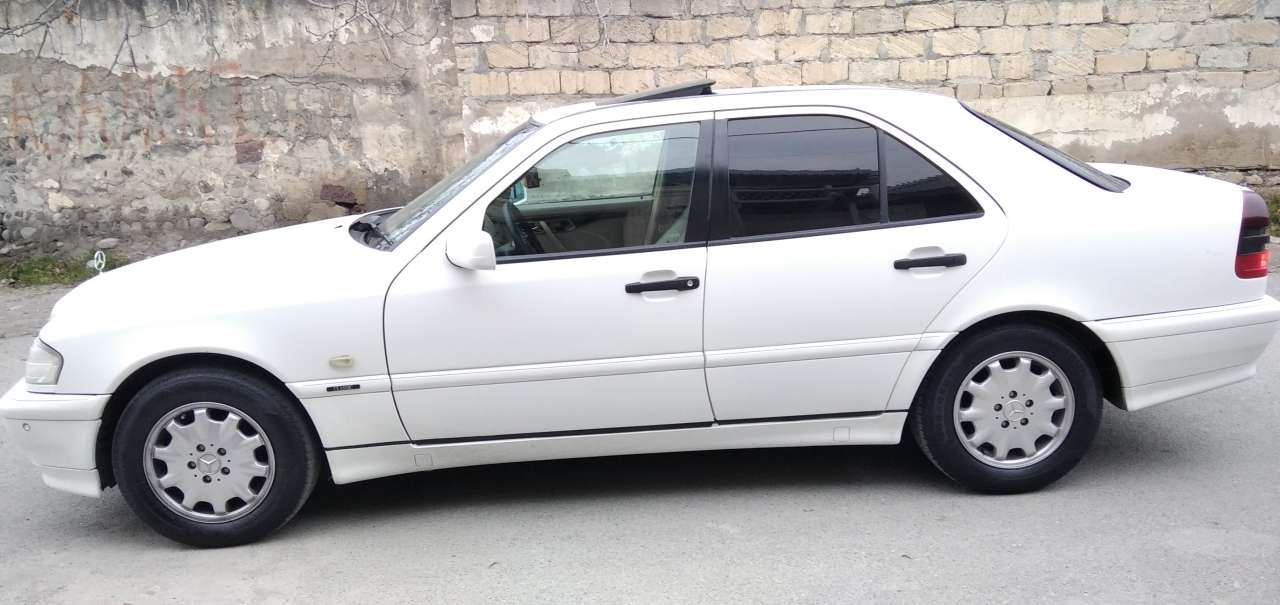 Mercedes C 200, 1998 il, 2.0 L, 334 559 km
