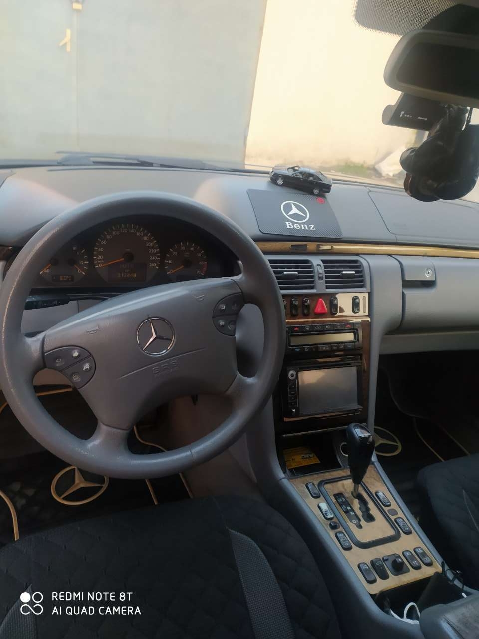 Mercedes E 320, 2000 il, 3.2 L, 325 000 km