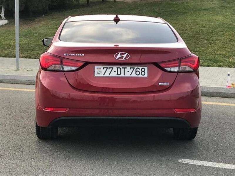 Hyundai Elantra, 2015 il, 1.8 L, 92 000 km