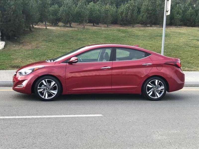 Hyundai Elantra, 2015 il, 1.8 L, 92 000 km