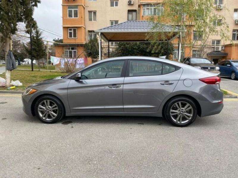 Hyundai Elantra, 2017 il, 2.0 L, 75 000 km