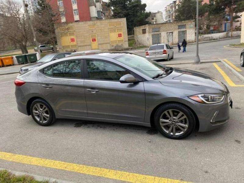 Hyundai Elantra, 2017 il, 2.0 L, 75 000 km