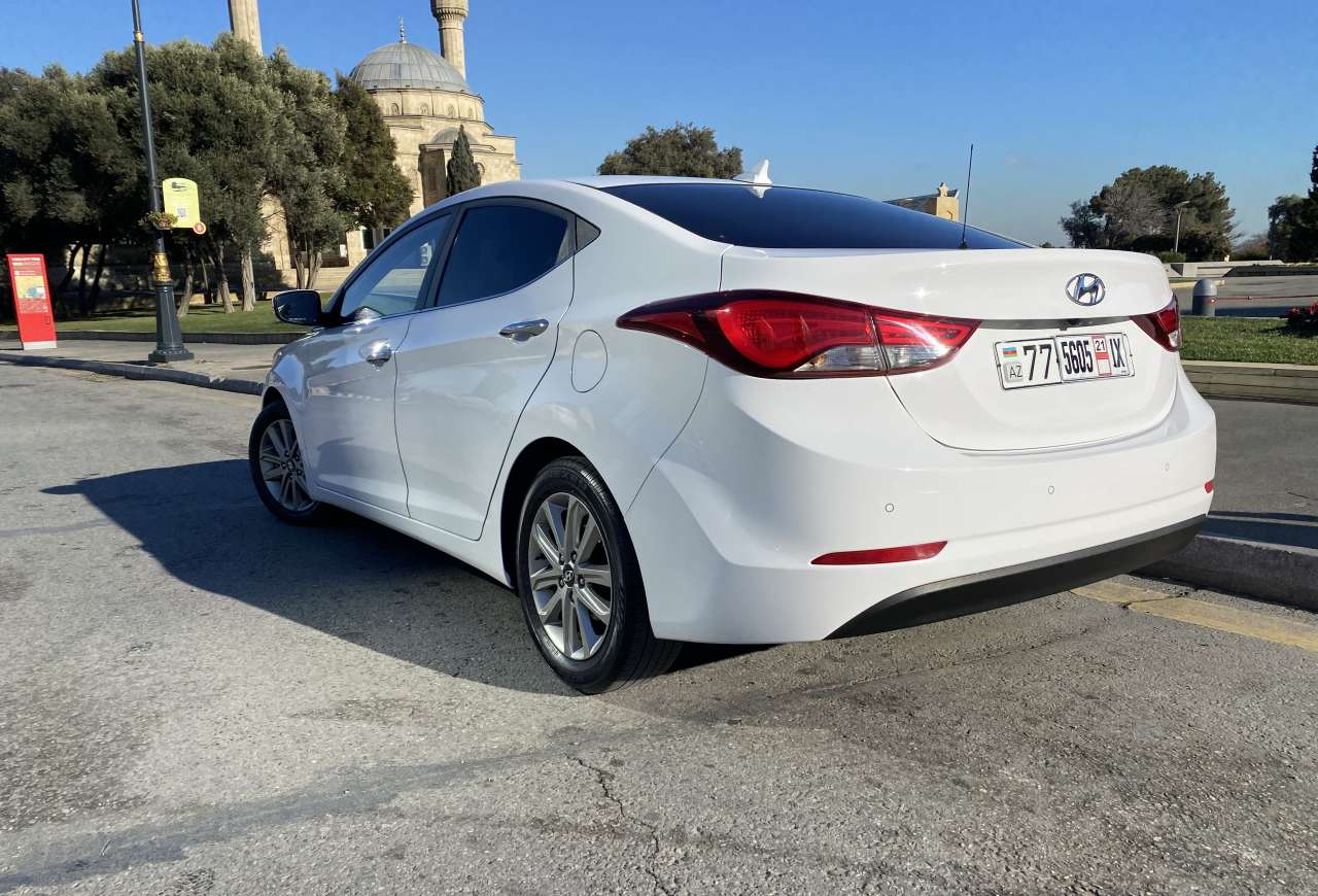 Hyundai Elantra, 2014 il, 1.6 L, 50 000 km