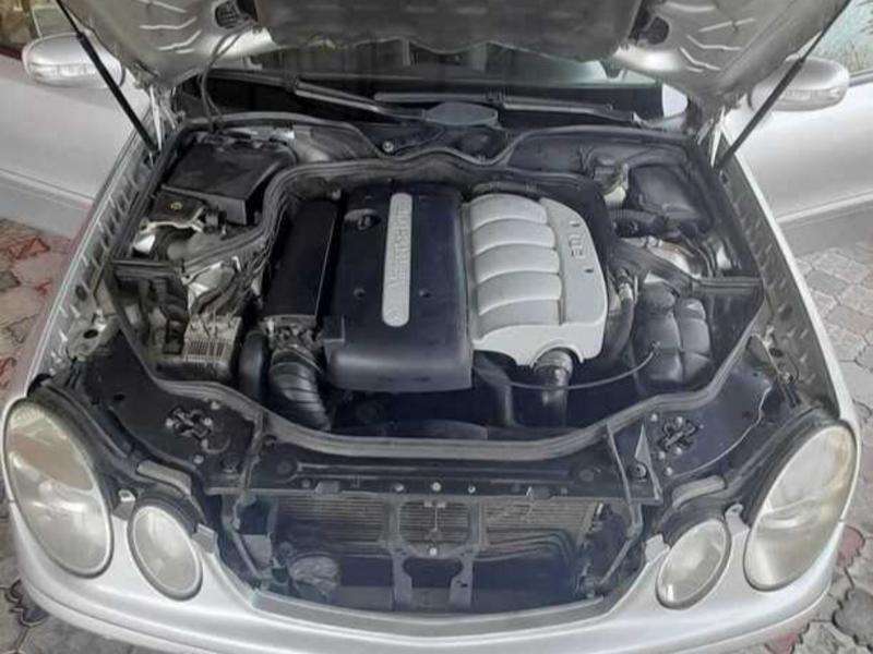Mercedes E 220, 2002 il, 2.2 L, 360 000 km