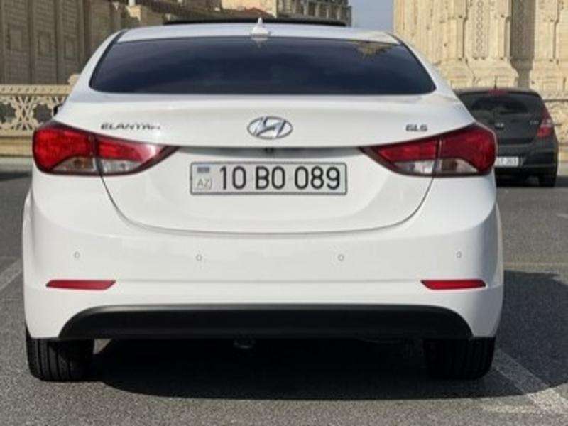 Hyundai Elantra, 2015 il, 1.8 L, 128 000 km