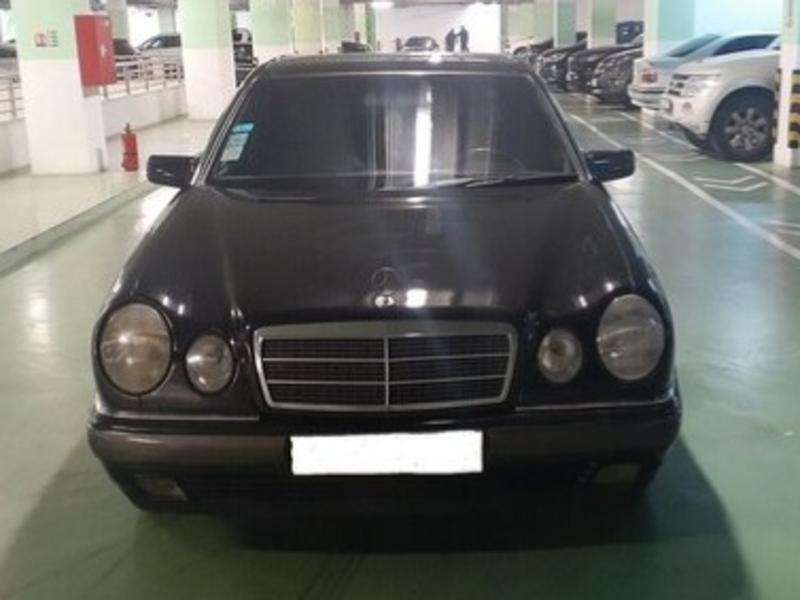 Mercedes E 200, 1997 il, 2.2 L, 366 000 km