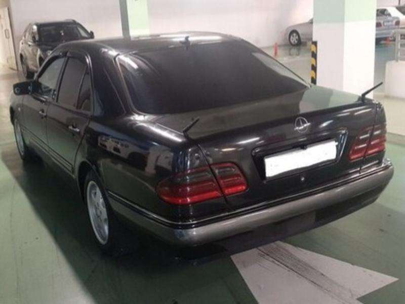 Mercedes E 200, 1997 il, 2.2 L, 366 000 km