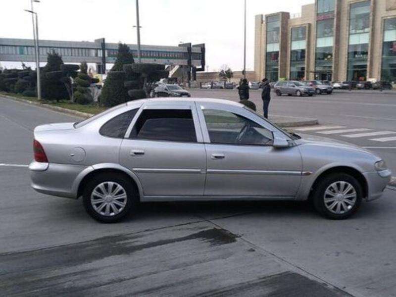 Opel Vectra, 1996 il, 1.6 L, 400 000 km