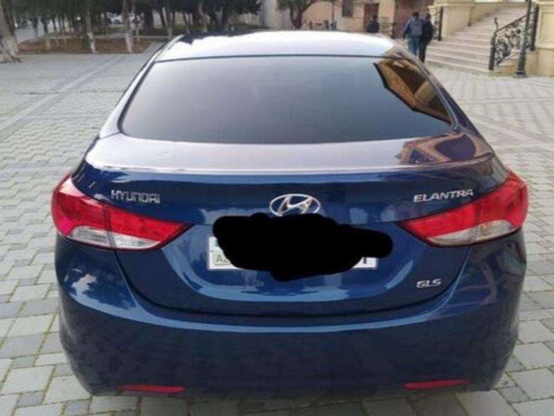 Hyundai Elantra, 2013 il, 1.8 L, 180 000 km