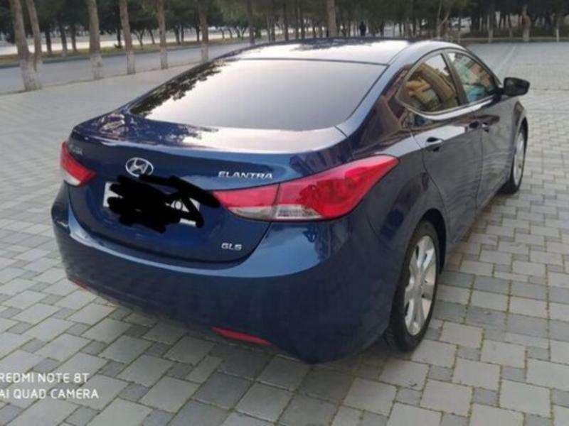 Hyundai Elantra, 2013 il, 1.8 L, 180 000 km