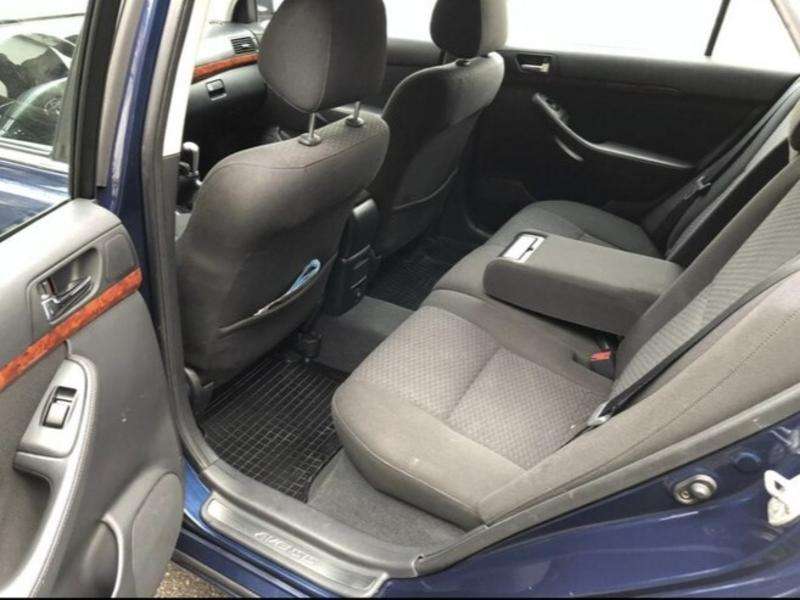 Toyota Avensis, 2005 il, 2.0 L, 217 000 km