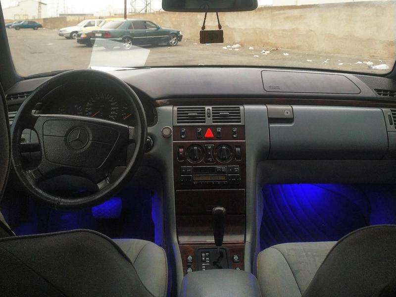 Mercedes E 230, 1996 il, 2.3 L, 350 000 km