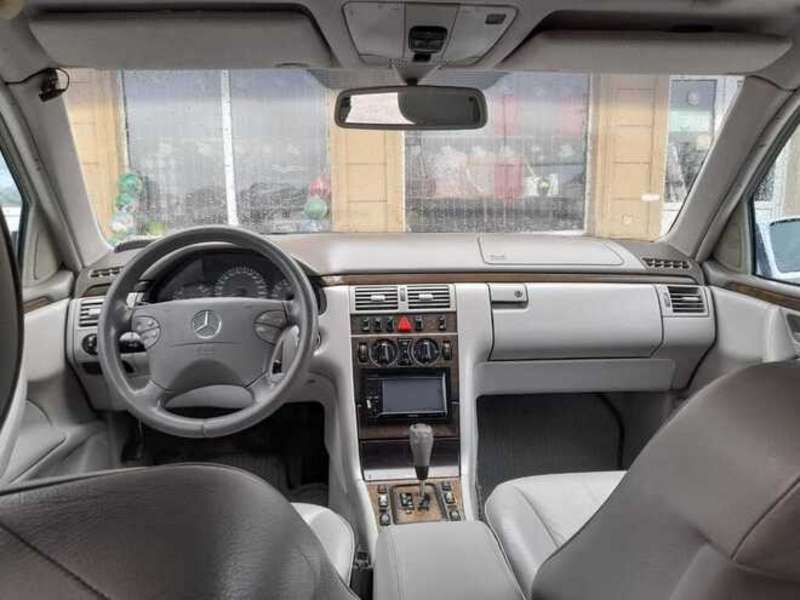 Mercedes E 320, 2000 il, 3.2 L, 361 000 km