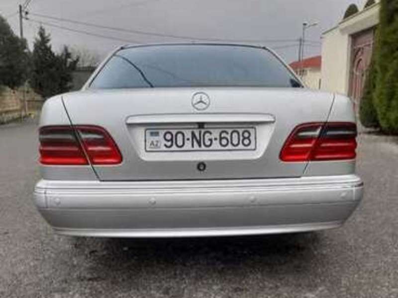 Mercedes E 320, 2000 il, 3.2 L, 361 000 km