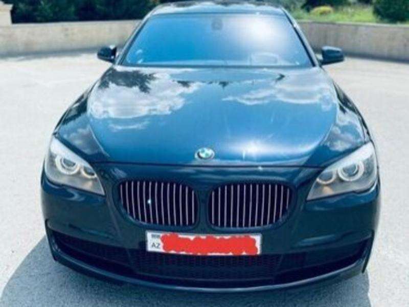 BMW 750, 2009 il, 4.4 L, 92 500 km