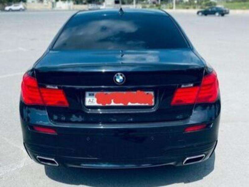 BMW 750, 2009 il, 4.4 L, 92 500 km