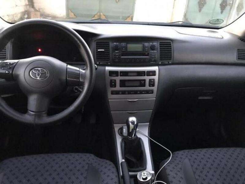 Toyota Corolla, 2005 il, 1.4 L, 215 000 km