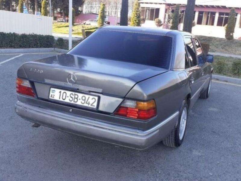 Mercedes E 220, 1992 il, 2.2 L, 370 000 km