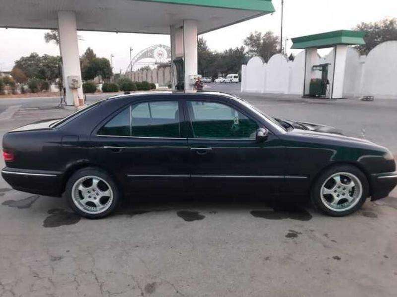 Mercedes E 220, 2001 il, 2.2 L, 336 900 km