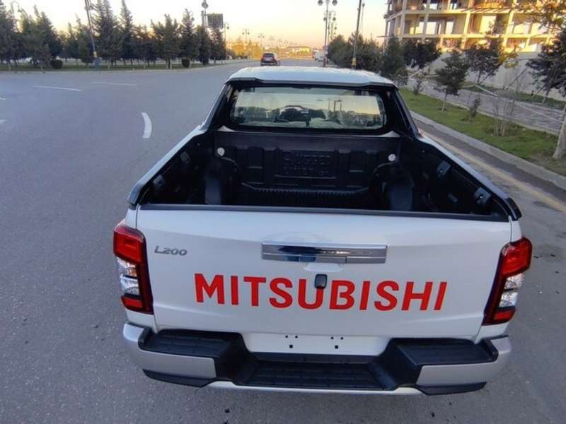 Mitsubishi L200, 2020 il, 2.4 L, 0 km