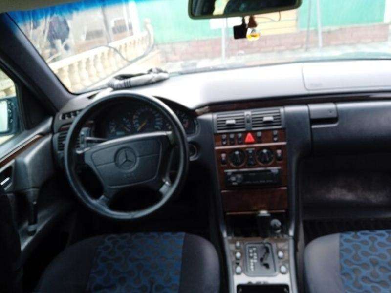 Mercedes E 230, 1997 il, 2.3 L, 507 000 km