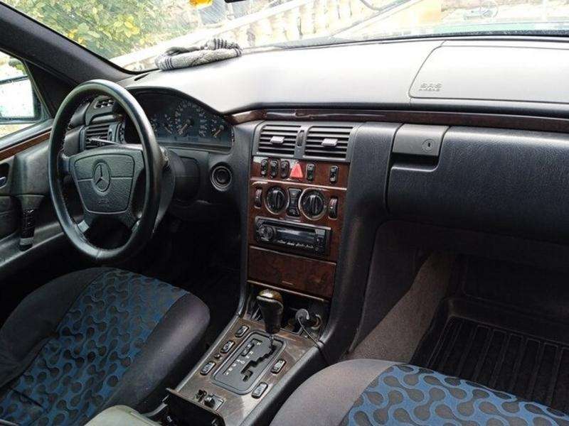 Mercedes E 230, 1997 il, 2.3 L, 507 000 km
