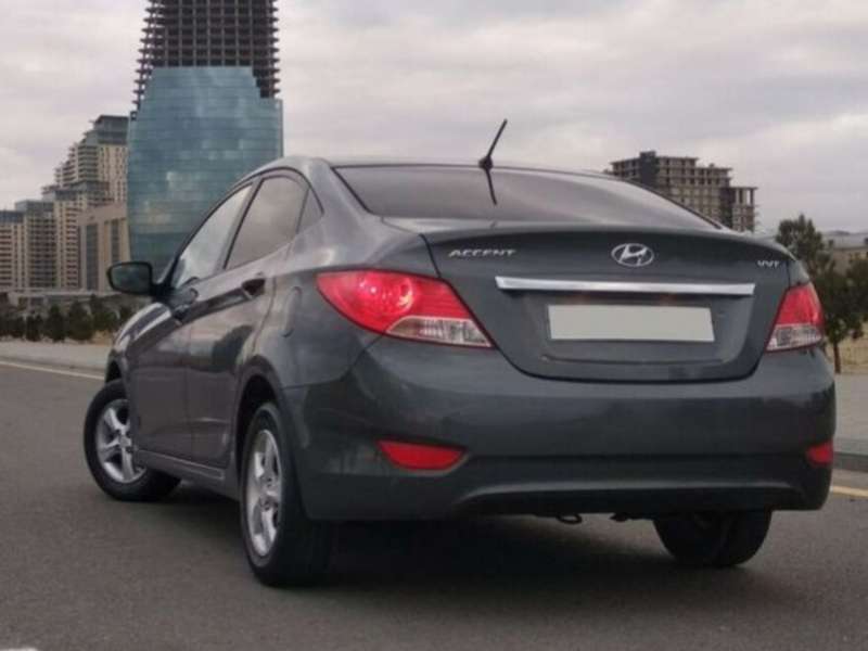 Hyundai Accent, 2011 il, 1.4 L, 180 000 km