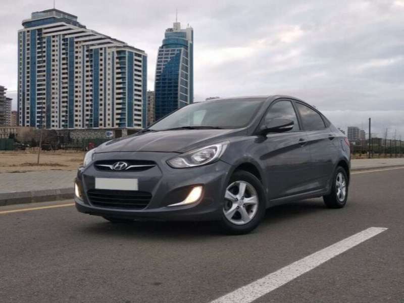 Hyundai Accent, 2011 il, 1.4 L, 180 000 km