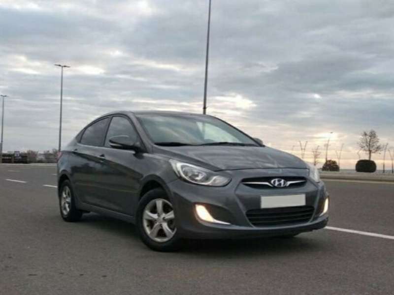 Hyundai Accent, 2011 il, 1.4 L, 180 000 km
