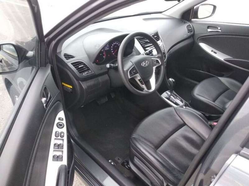 Hyundai Accent, 2011 il, 1.4 L, 180 000 km